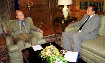 Δόθηκε στη δημοσιότητα το πόθεν έσχες των πολιτικών<i>Πλουσιότερος αρχηγός ο Καραμανλής</i>