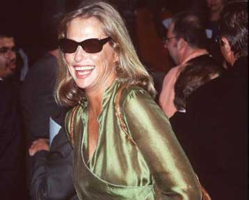 Σοβαρά τραυματισμένη η ηθοποιός Λορίν Χάτον από τροχαίο