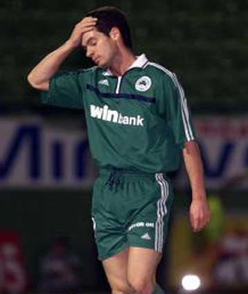 Στην Αθήνα μένει ο Πφλίπσεν<i>Διεκδικεί θέση στην εντεκάδα με τη Λα Κορούνια ο Σόζα</i>