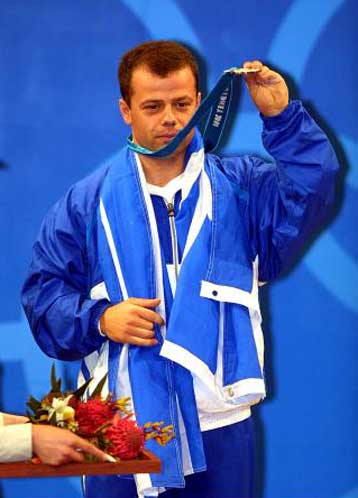 Οκτώ ώρες κρατήθηκε σε αλβανικό αστυνομικό τμήμα ο Λεωνίδας Σαμπάνης