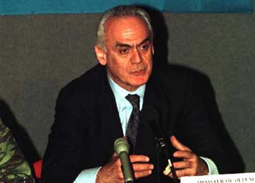 Τραβά το σκοινί η Αγκυρα, με προκλητικές κινήσεις στην άσκηση Destined Glory 2000