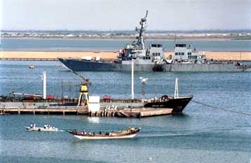 Νέα στοιχεία για την έκρηξη στο USS Cole «ξεσκεπάζουν» το αμερικανικό ναυτικό