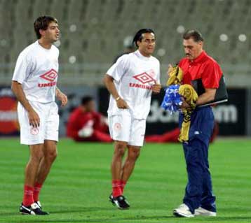 Δοκιμάζει νέα σχήματα ο Ματζουράκης στο φιλικό του Ολυμπιακού με το Αιγάλεω το Σάββατο