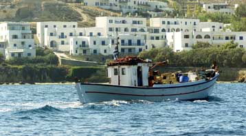 Κινητοποιήσεις στην Πάρο για την ακτοπλοΐα<I>Σωρεία προβλημάτων σε πολλά νησιά</I>