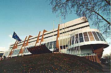 Επίσκεψη Κοστούνιτσα στη Βοσνία