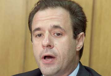 Στην τελική ευθεία οι προετοιμασίες των τραπεζών για την υποδοχή του ευρώ