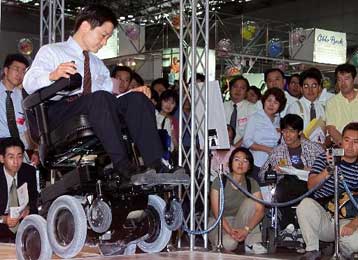 Νευροεμφυτεύματα βελτιώνουν την ποιότητα της ζωής ατόμων με κινητικά προβλήματα