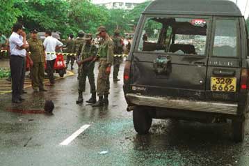 Δεκάδες τραυματίες σε επίθεση αυτοκτονίας των Ταμίλ στη Σρι Λάνκα