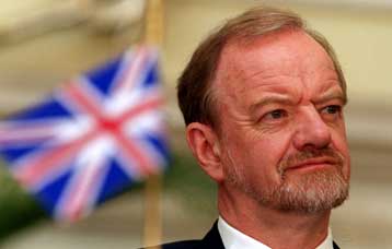 Αποκατάσταση των διπλωματικών σχέσεων με τη Β.Κορέα αποφάσισε η Βρετανία