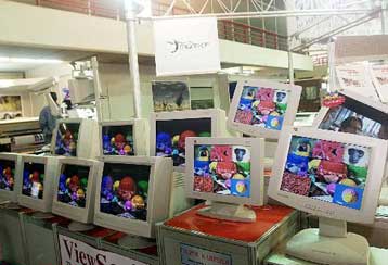 Κέρδη για τις μεγάλες επιχειρήσεις υψηλής τεχνολογίας<i>Αναμένεται ανάκαμψη των χρηματαγορών</i>