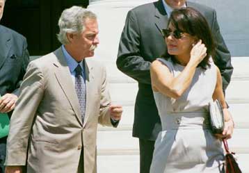 Ερωτηματικά για τη στάση της Γ.Αγγελοπούλου στο θέμα των συμβούλων άφησε ο Κ.Λιάσκας