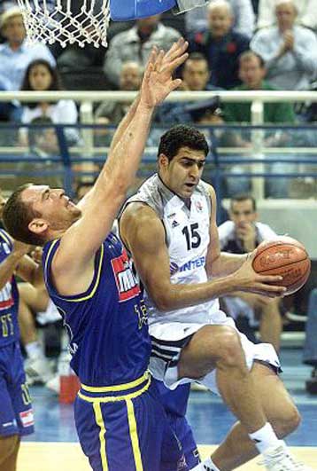 Συγκλονιστική νίκη του ΠΑΟΚ 97-94 επί της Βερόνα στην παράταση