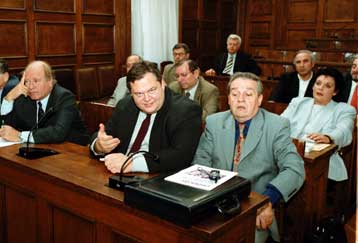 Αποσύρθηκε εν μέσω έντονων αντιδράσεων η πρόταση Βενιζέλου για τις εκλογικές περιφέρειες