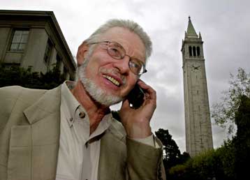 Έξι εταιρείες ανταγωνίζονται για πέντε άδειες κινητής τηλεφωνίας τρίτης γενιάς στην Ιταλία