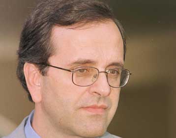 Λάβρος ο Σαμαράς κατά Μητσοτάκη με άνοιγμα προς Καραμανλή<I>«Μόνο όπλο μου η Δικαιοσύνη»</I>