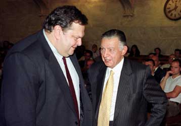 Δεν θα μονιμοποιούνται οι έκτακτοι υπάλληλοι του Δημοσίου με το νέο Σύνταγμα<i>Αλλαγές και στον