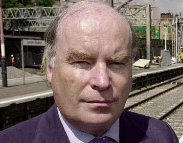 Πέφτουν… κεφάλια στη Βρετανία μετά το τραγικό σιδηροδρομικό δυστύχημα