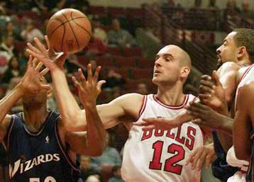 Πρεμιέρα και του Τάρλατς στο ΝΒΑ<I>Η πρώτη κόντρα Τσακαλίδη – Σακίλ Ο Νιλ</I>