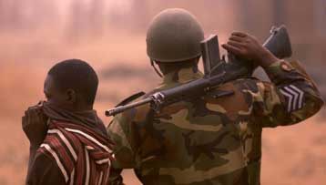 Ο στρατός αναλαμβάνει την εξομάλυνση της έντασης στη Νιγηρία