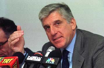 Παρουσιάστηκε επίσημα το νέο φορολογικό νομοσχέδιο<i>Στα 345 δισ. το κόστος των φοροελαφρύνσεων