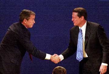 Οι αναποφάσιστοι παραμένουν… αναποφάσιστοι μετά το τελευταίο ντιμπέιτ Γκορ – Μπους