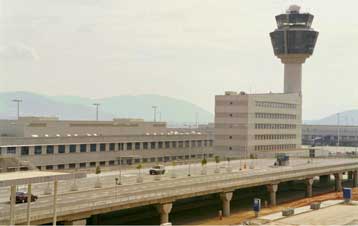 Το αεροδρόμιο των Σπάτων θα λειτουργήσει κανονικά από την 1η Μαρτίου 2001, τονίζει ο Λαλιώτης
