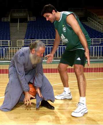 Έγινε ο αγιασμός της ομάδας μπάσκετ του Παναθηναϊκού