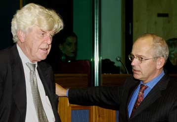 Φήμες για παραίτηση του Βιμ Ντούιζενμπεργκ – Διαψεύδει η ΕΚΤ