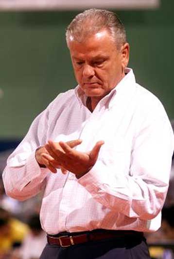 Θέλει προσοχή η Κίντερ  <i> Μας λείπουν Τσακαλίδης – Κορωνιός </i>