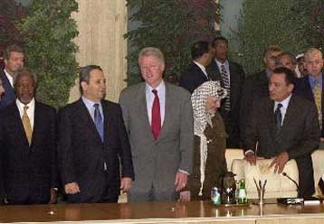 Μηνύματα αισιοδοξίας, που όμως δεν πείθουν, στη Μέση Ανατολή