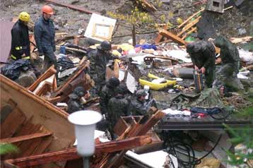 Χάος στη Βόρεια Ιταλία και την Ελβετία από τις πλημμύρες