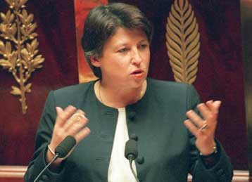 Εγκαταλείπει τη γαλλική κυβέρνηση η Μαρτίν Ομπρί… και θέτει υποψηφιότητα για δήμαρχος της Λιλ