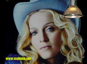 Στη Μαντόνα το Madonna.com