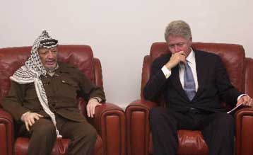 Ελπίδες για την ειρήνη στη Μέση Ανατολή<i>Eπιστροφή στις διαπραγματεύσεις συμφώνησαν Μπαράκ – Αρ