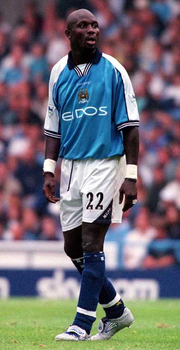 Η Μαρσέιγ χτυπά την πόρτα του Γουεά;