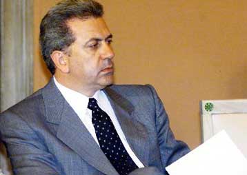 Τις πολιτικές του προθέσεις «προαναγγέλλει» ο Δ.Αβραμόπουλος