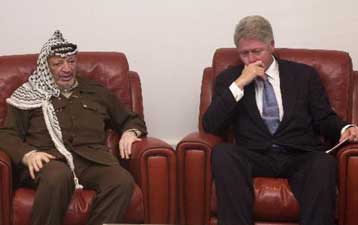 Ολονύχτιες διαβουλεύσεις για να δοθεί μία ακόμη ευκαιρία για ειρήνη στη Μ.Ανατολή<I>Ξεχωριστές σ