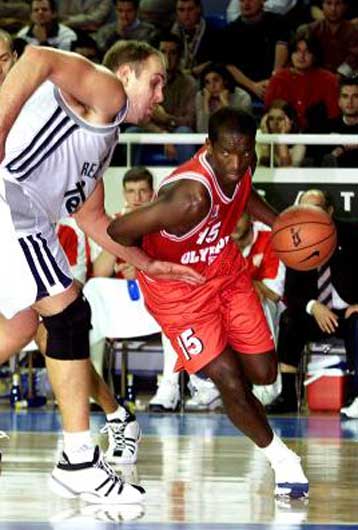 Μας στοίχισαν τα ριμπάουντ και οι βολές