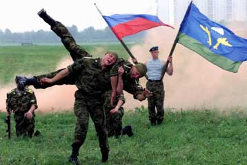 Η Ρωσία αυξάνει τις αμυντικές της δαπάνες από το 2001