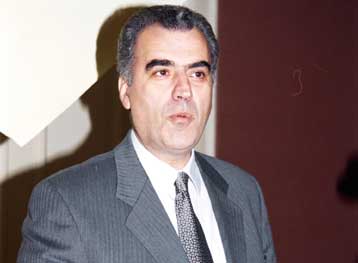 Αλλαγή του εκλογικού νόμου προτείνει ο Κ.Σκανδαλίδης <I>Δεν είναι του παρόντος, λέει ο Δ.Ρέππας<