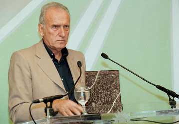 Αποζημίωση 100 εκατομμυρίων δραχμών από τον Αδέσμευτο του Ρίζου ζητά ο Χρήστος Ροκόφυλλος