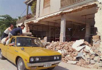 Νέα μέτρα του ΥΠΕΧΩΔΕ για την ενίσχυση της αντισεισμικής ασφάλειας των κτιρίων