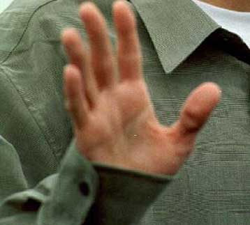 Ο γκουρού των χάκερ εκπλήσσει προτείνοντας το φακέλωμα του… DNA μας!