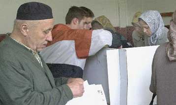 Συλλήψεις κατά το β γύρο των δημοτικών εκλογών στην Αλβανία<i>Καταγγελίες για νοθεία</i>