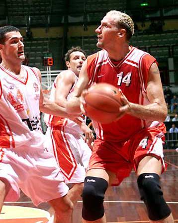 Χρειαζόμαστε χρόνο για να αποκτήσουμε ομοιογένεια<I>Είμαι συνηθισμένος στην πίεση</i>