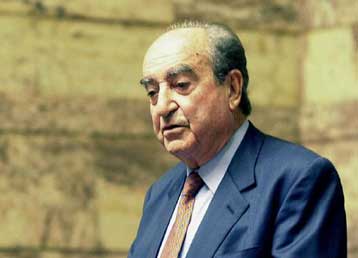 Για έλλειψη πολιτικής διορατικότητας κατηγορεί το Σημίτη ο Κ.Μητσοτάκης<i>Βολές κατά πάντων σε σ