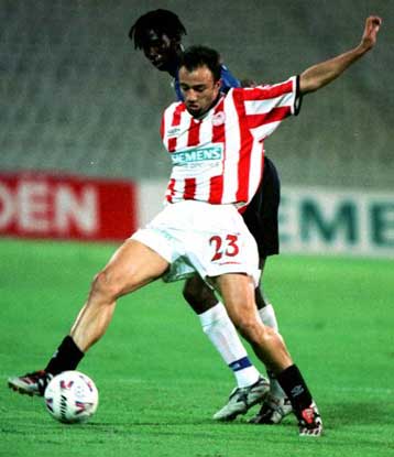 Δίχως πολλά λόγια, στην Ολλανδία ο Ολυμπιακός για τον αγώνα της Τρίτης με Χέερενβεν