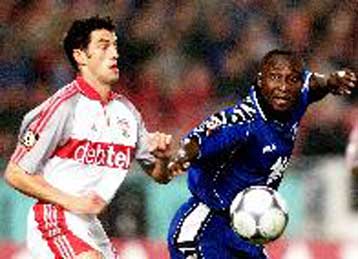 Εφτάψυχο το Αμβούργο 3-3 στη Στουτγκάρδη για την όγδοη αγωνιστική της bundesliga