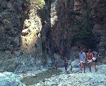 Σώος ο Βρετανός τουρίστας που είχε χαθεί στα Χανιά