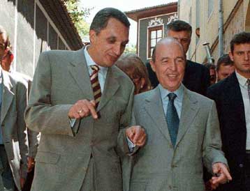 Δεύτερη σε επενδύσεις στη Βουλγαρία η Ελλάδα για το 2000